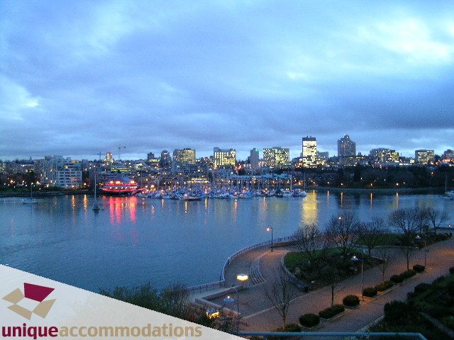 Furnished 2-bedroom + den townhouse with stunning city view and marina access. - 322 - 1228 Marinaside Crescent, Vancouver Downtown