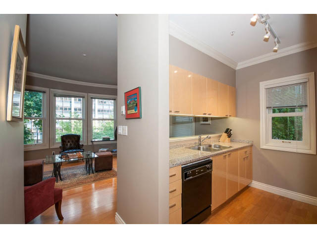 vancouver b c condo rentals