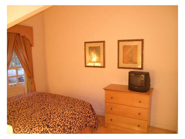 2 bedroom den