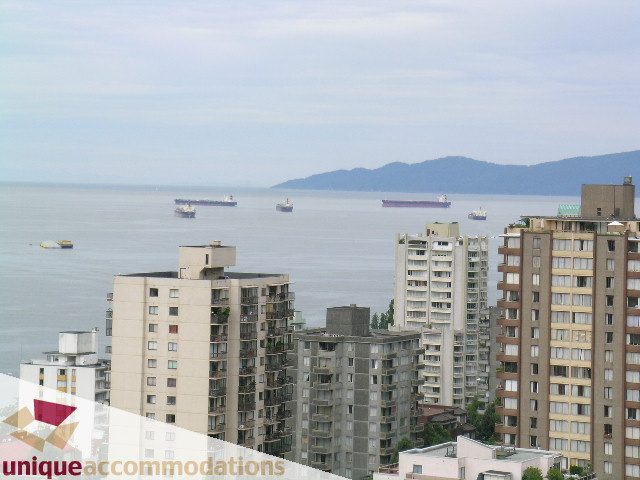 Furnished 1-bedroom + den with stunning city view and modern furnishings. - 1807 - 1003 Burnaby Street, Vancouver Downtown