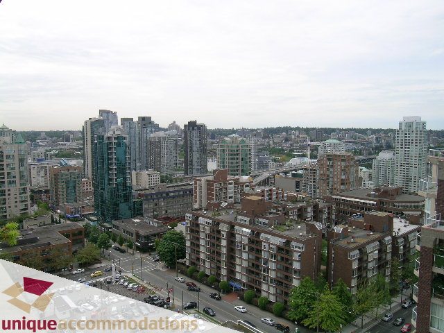 Furnished 1-bedroom + den with stunning city view. - 1807 - 1003 Burnaby Street, Vancouver Downtown