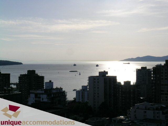 Furnished 1-bedroom + den with stunning city and water views. - 1807 - 1003 Burnaby Street, Vancouver Downtown