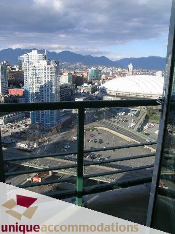 Furnished 1-bedroom + den with stunning city view from balcony. - 3101 - 1033 Marinaside Crescent, Vancouver Downtown