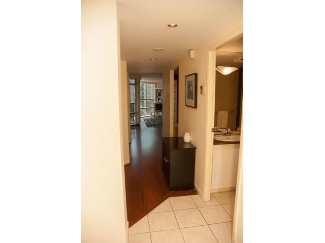 710 - 1050 Burrard Street - Condo - Downtown - Photo 3 of 37