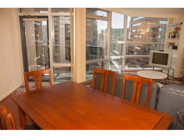 710 - 1050 Burrard Street - Condo - Downtown - Photo 7 of 37