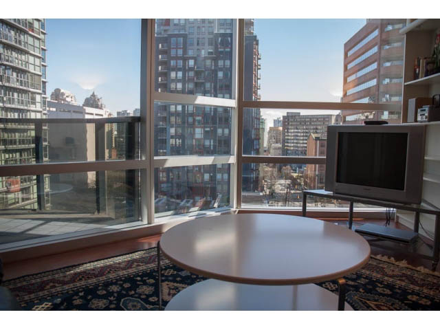 710 - 1050 Burrard Street - Condo - Downtown - Photo 10 of 37