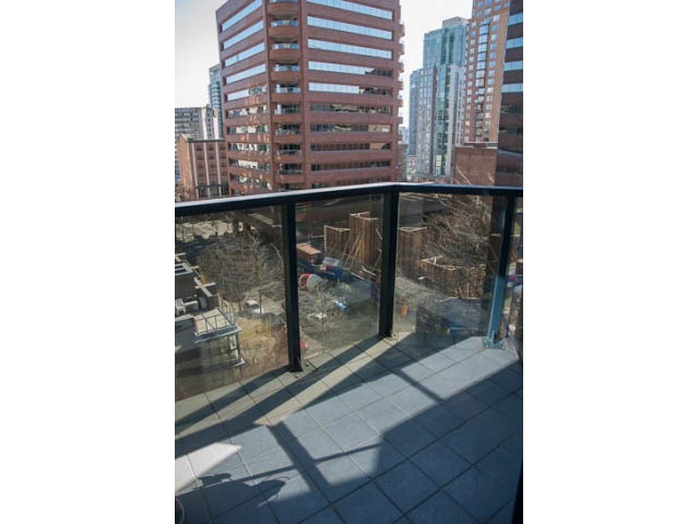 710 - 1050 Burrard Street - Condo - Downtown - Photo 21 of 37