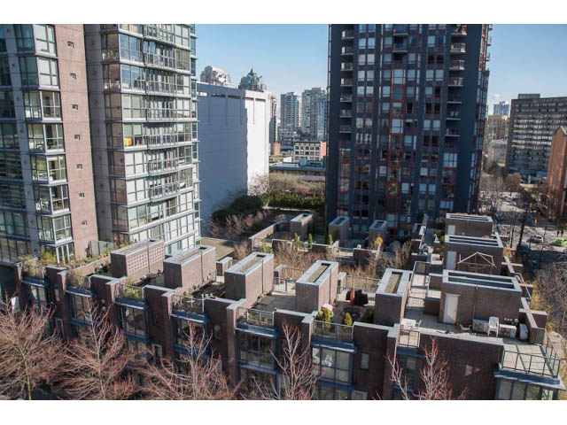 710 - 1050 Burrard Street - Condo - Downtown - Photo 22 of 37
