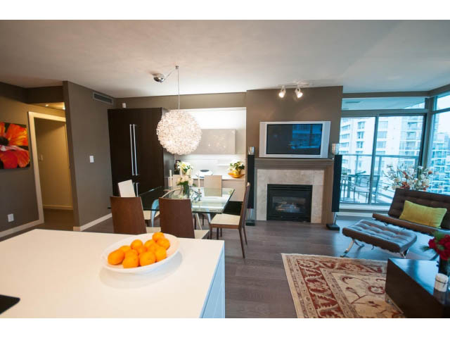 704 - 1680 Bayshore Dr. - Condo - Coal Harbour - Photo 11 of 37