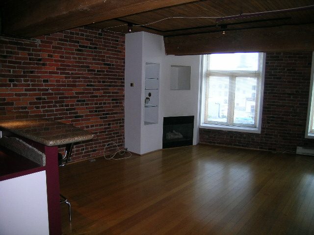 704 - 41 Alexander Street - Loft - Gastown - Photo 2 of 22