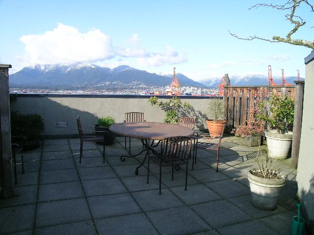 704 - 41 Alexander Street - Loft - Gastown - Photo 18 of 22