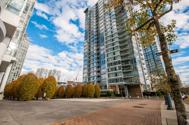 City view with glass facade and autumn trees. - 1703-1067 Marinaside Crescent, Vancouver Downtown