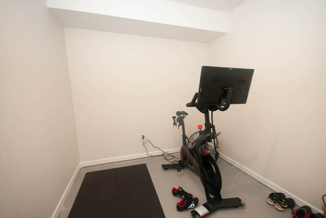 unfurnished highlands north vancouver