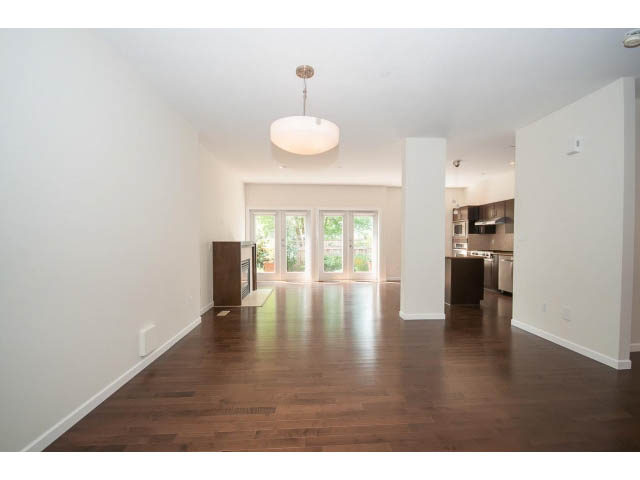 32 - 3750 Edgemont Boulevard - Townhouse - Highlands - Photo 6 of 46