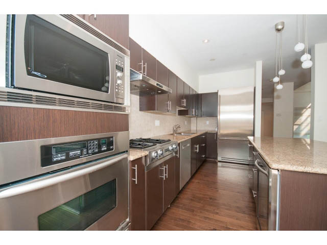 32 - 3750 Edgemont Boulevard - Townhouse - Highlands - Photo 14 of 46
