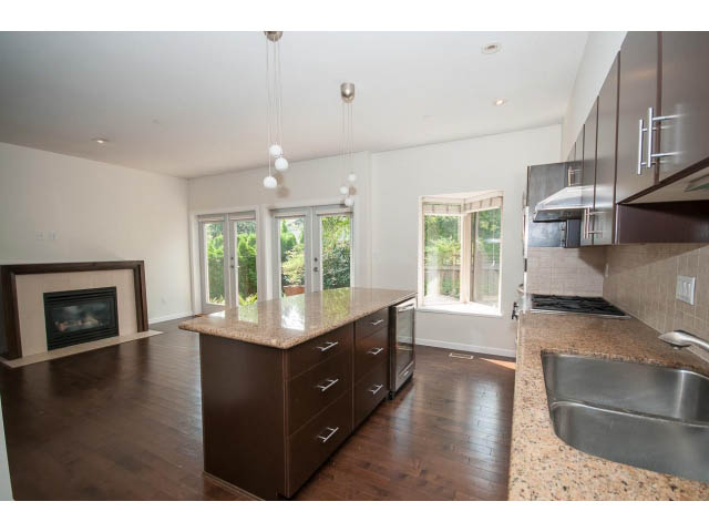 32 - 3750 Edgemont Boulevard - Townhouse - Highlands - Photo 16 of 46