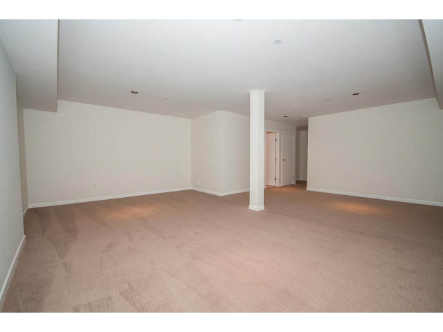 32 - 3750 Edgemont Boulevard - Townhouse - Highlands - Photo 38 of 46