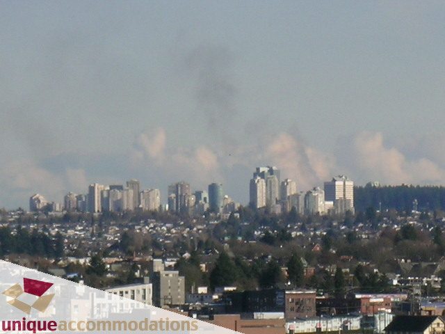 Furnished 2-bedroom + den with city view and modern furnishings. - 2502 - 1199 Marinaside Crescent, Vancouver Downtown