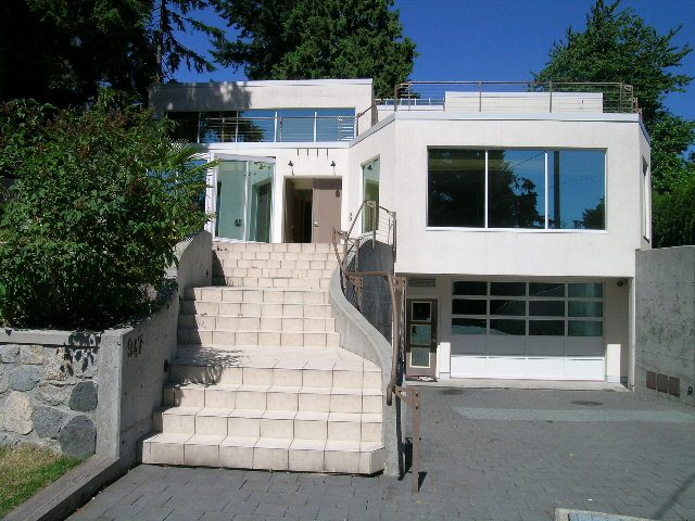 947 Huntingdon Crescent - House - Deep Cove - Photo 35 of 35