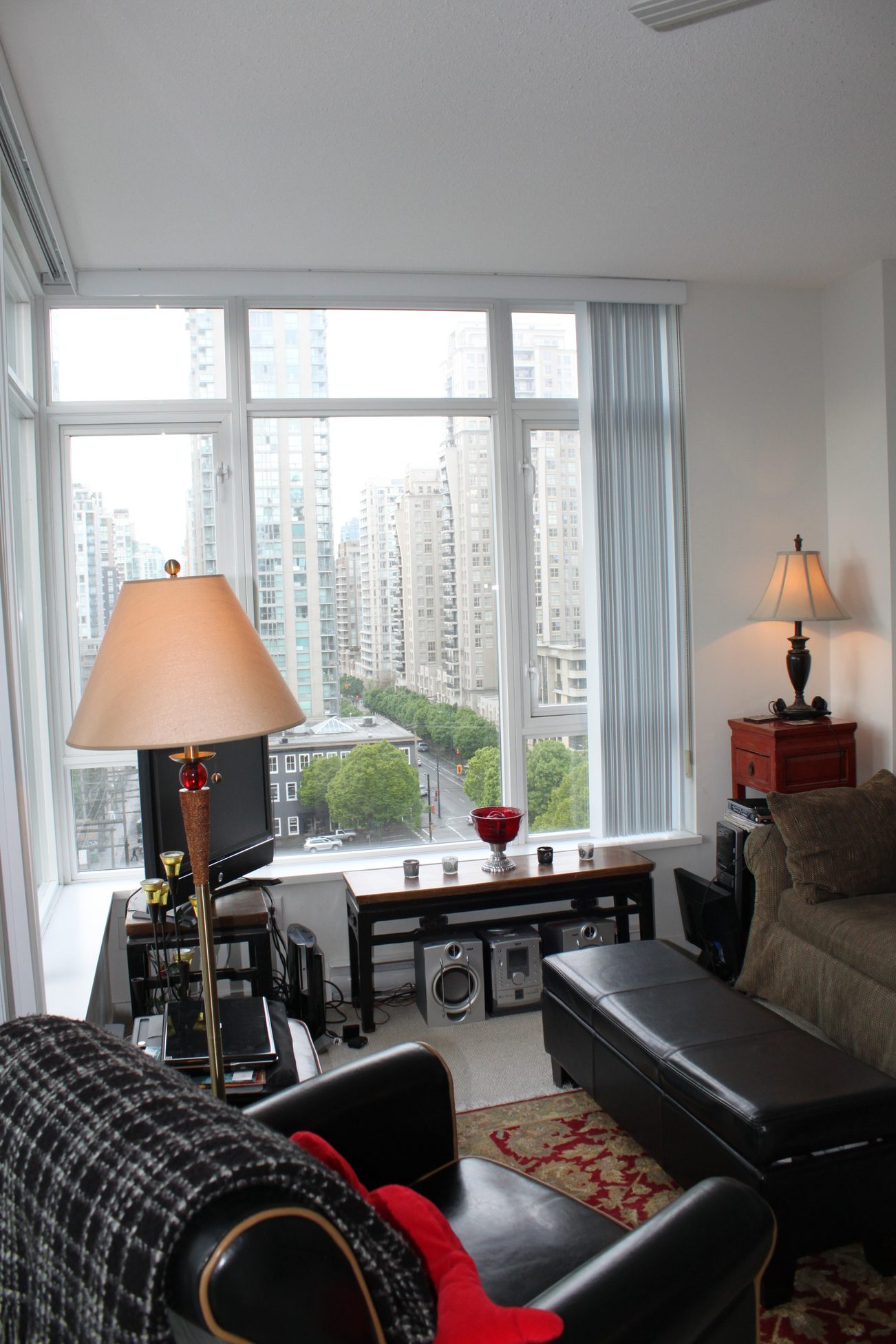 806 - 480 Robson St. - Condo - Downtown - Photo 3 of 29