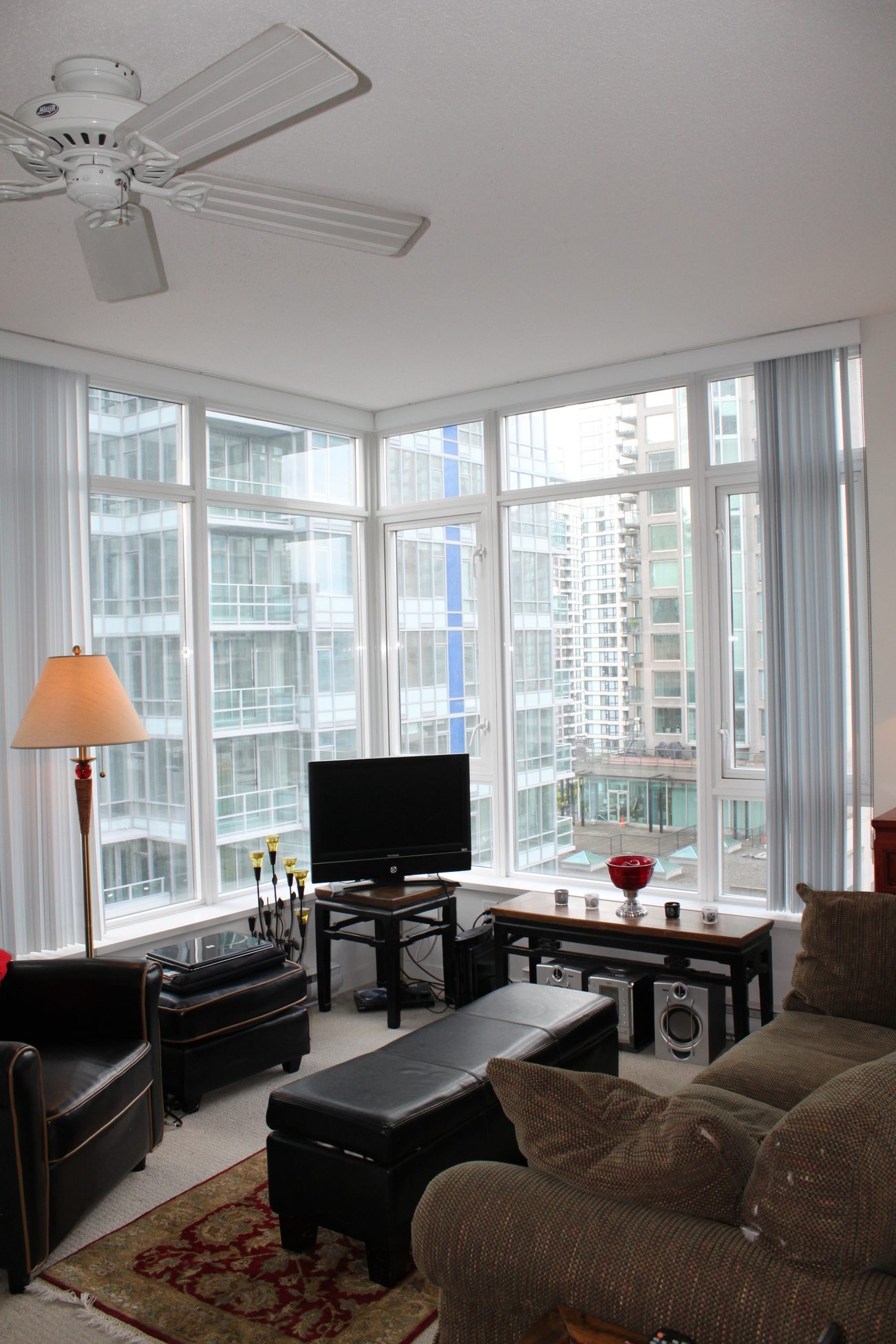 806 - 480 Robson St. - Condo - Downtown - Photo 6 of 29