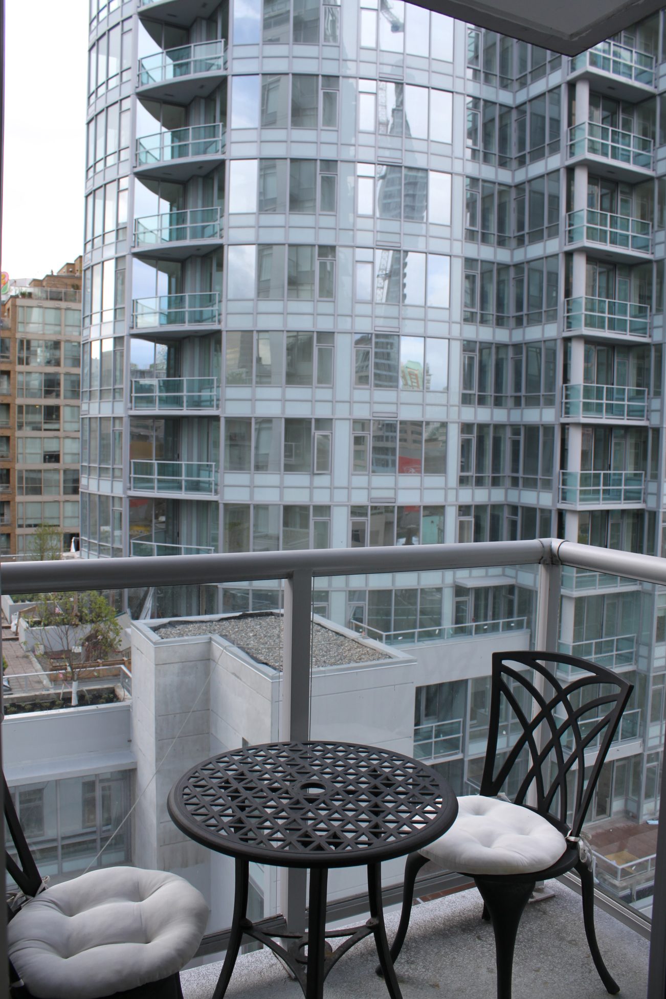 806 - 480 Robson St. - Condo - Downtown - Photo 8 of 29