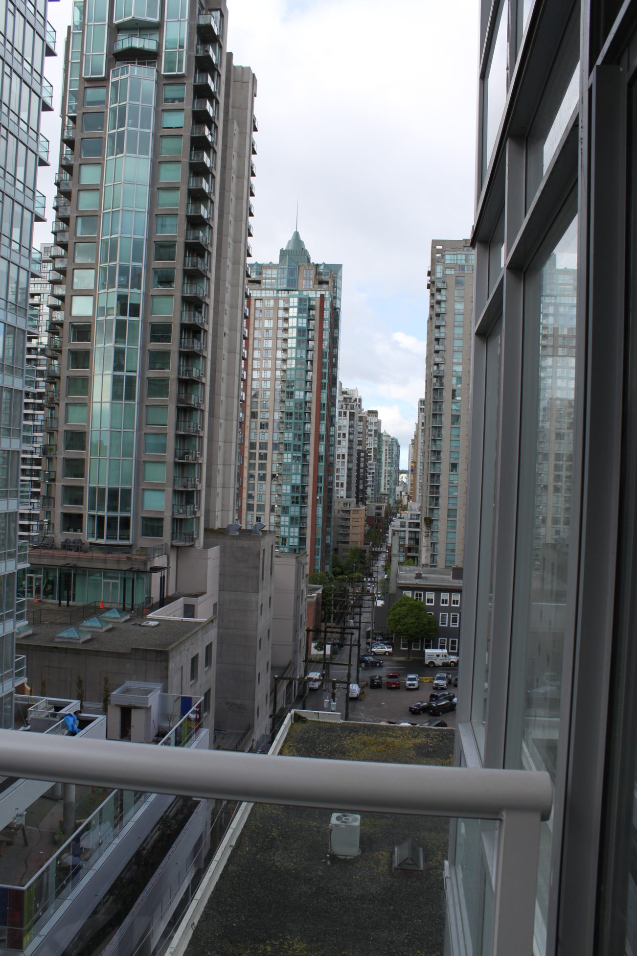 806 - 480 Robson St. - Condo - Downtown - Photo 9 of 29