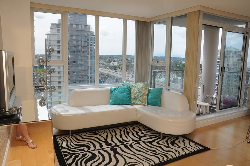 2003 - 550 Pacific Street - Condo - False Creek North - Photo 3 of 43