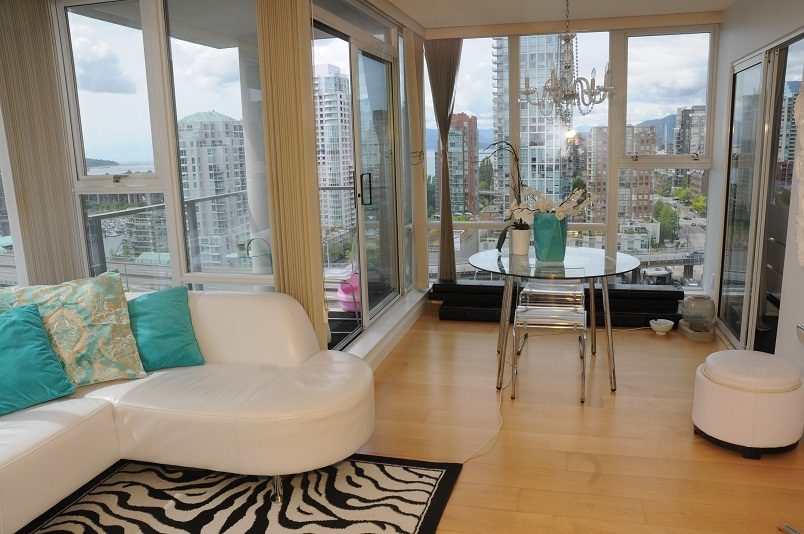 2003 - 550 Pacific Street - Condo - False Creek North - Photo 4 of 43