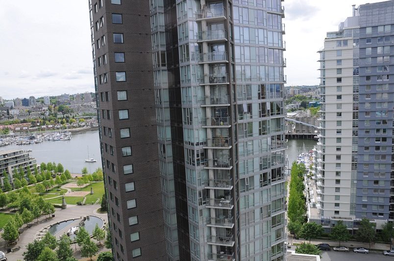 2003 - 550 Pacific Street - Condo - False Creek North - Photo 31 of 43