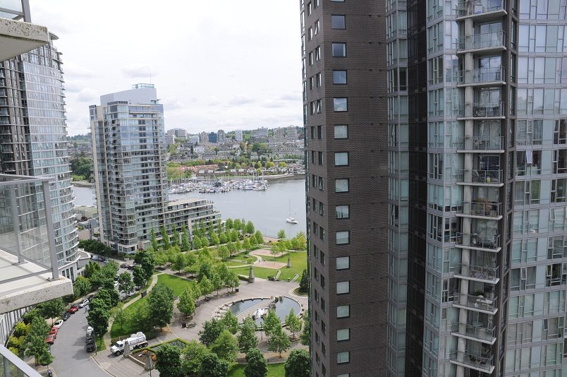 2003 - 550 Pacific Street - Condo - False Creek North - Photo 33 of 43