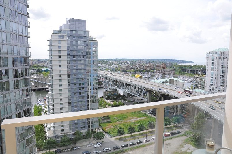 2003 - 550 Pacific Street - Condo - False Creek North - Photo 34 of 43