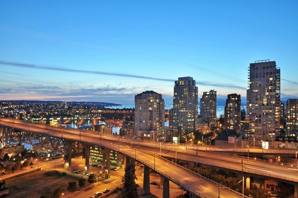 2003 - 550 Pacific Street - Condo - False Creek North - Photo 36 of 43