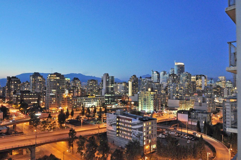 2003 - 550 Pacific Street - Condo - False Creek North - Photo 37 of 43