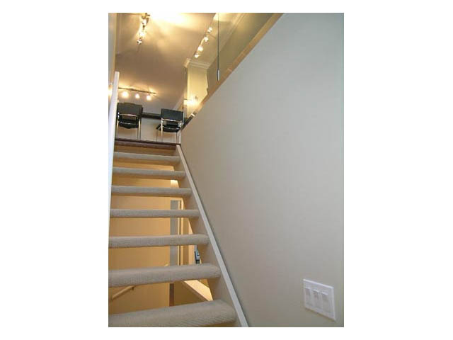 2218 Spruce Street - Townhouse - Fairview - Photo 3 of 33
