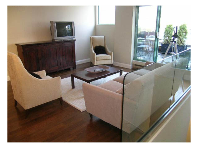 2218 Spruce Street - Townhouse - Fairview - Photo 4 of 33