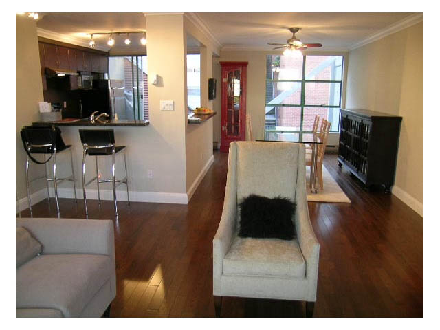 2218 Spruce Street - Townhouse - Fairview - Photo 6 of 33