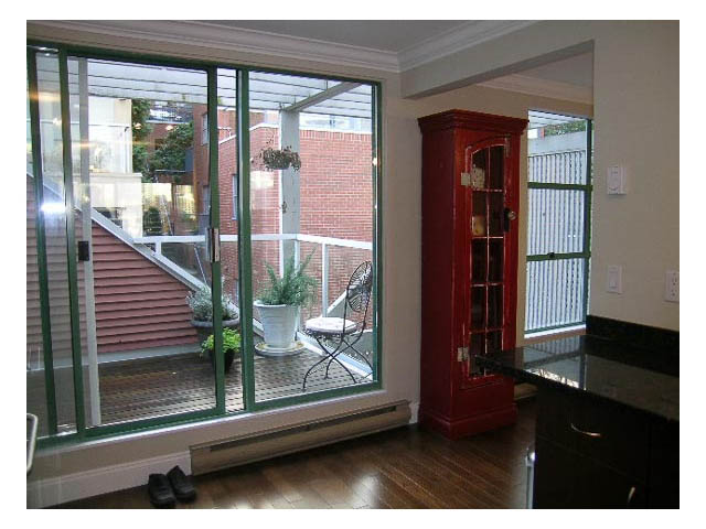 2218 Spruce Street - Townhouse - Fairview - Photo 12 of 33