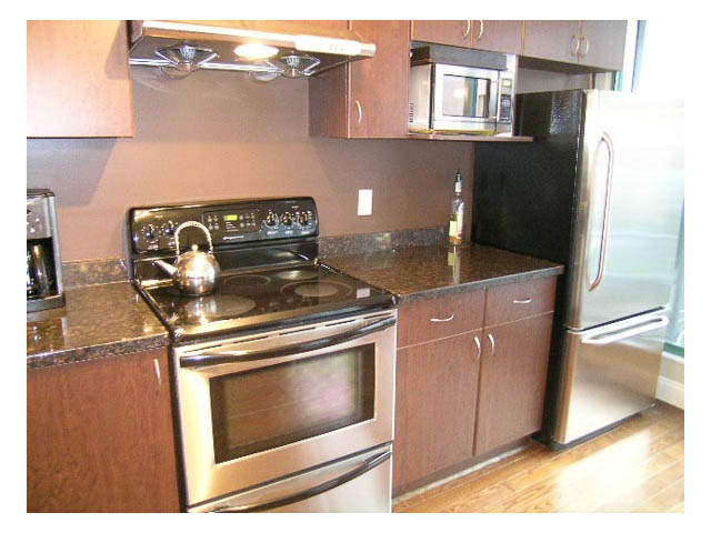 2218 Spruce Street - Townhouse - Fairview - Photo 14 of 33