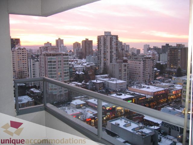 Furnished 1-bedroom condo with stunning city view at sunset. - 1906 - 1060 Alberni Street, Vancouver Downtown