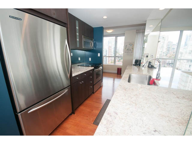 1606 - 1228 Marinaside Crescent - Condo - Yaletown - Photo 4 of 37