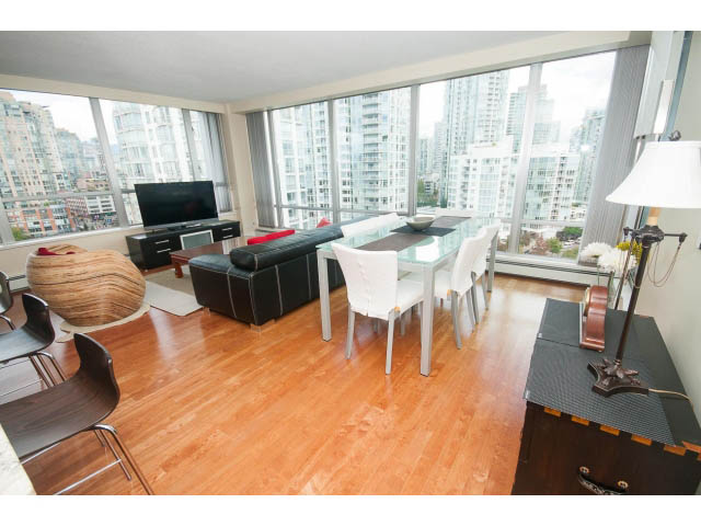 1606 - 1228 Marinaside Crescent - Condo - Yaletown - Photo 9 of 37