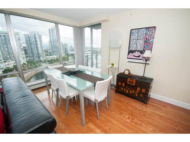 1606 - 1228 Marinaside Crescent - Condo - Yaletown - Photo 10 of 37