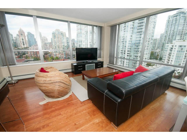 1606 - 1228 Marinaside Crescent - Condo - Yaletown - Photo 11 of 37