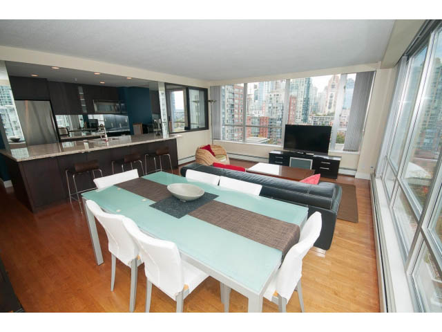 1606 - 1228 Marinaside Crescent - Condo - Yaletown - Photo 17 of 37
