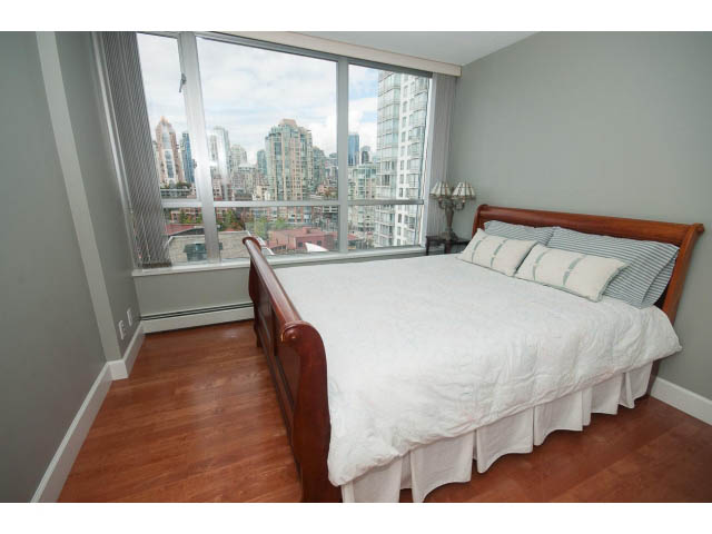 1606 - 1228 Marinaside Crescent - Condo - Yaletown - Photo 19 of 37