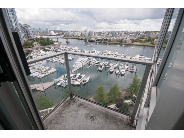 1606 - 1228 Marinaside Crescent - Condo - Yaletown - Photo 25 of 37