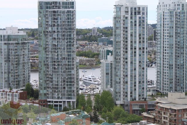 Furnished 2-bedroom + den with stunning city view. - 2103 - 1001 Homer Street, Vancouver Downtown