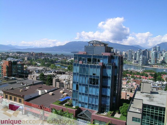 Spacious 1-bedroom + den condo with stunning city view and modern furnishings. - 1204-1030 West Broadway, Vancouver West Side