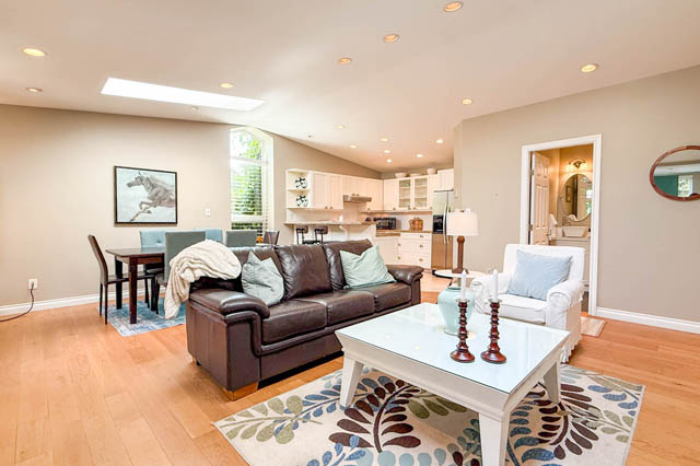 address w i t h h e l d north vancouver hamilton